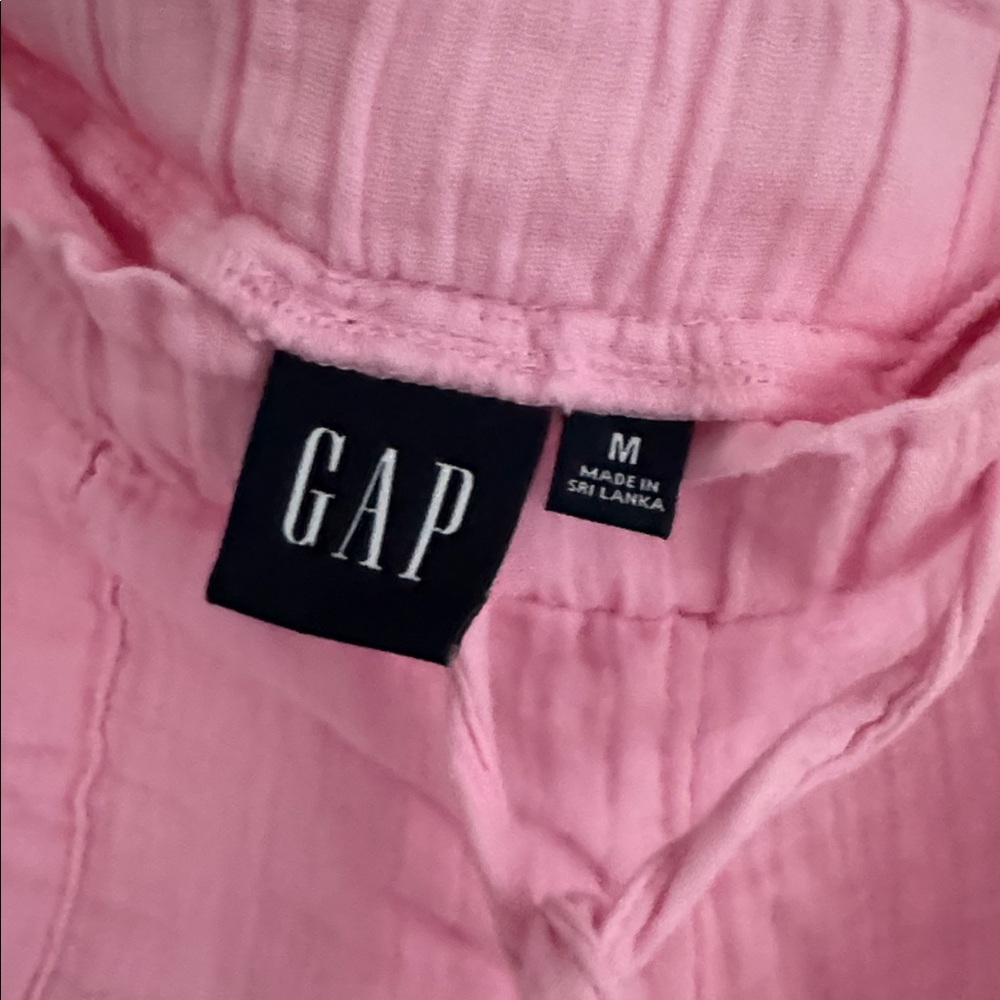 GAP Crinle Gauze Shorts Old School Pink Medium - Picture 10 of 11